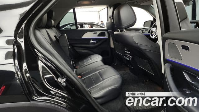 Mercedes-Benz GLE-Class 2019 — Şəkil 12/20