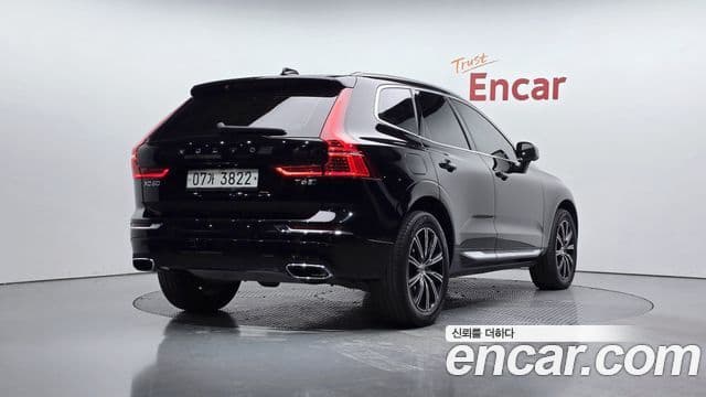 Volvo XC60 2019 — Şəkil 2/20