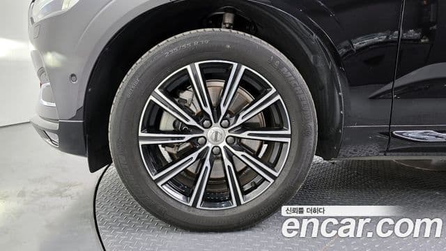Volvo XC60 2019 — Şəkil 5/20