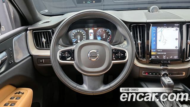 Volvo XC60 2019 — Şəkil 13/20
