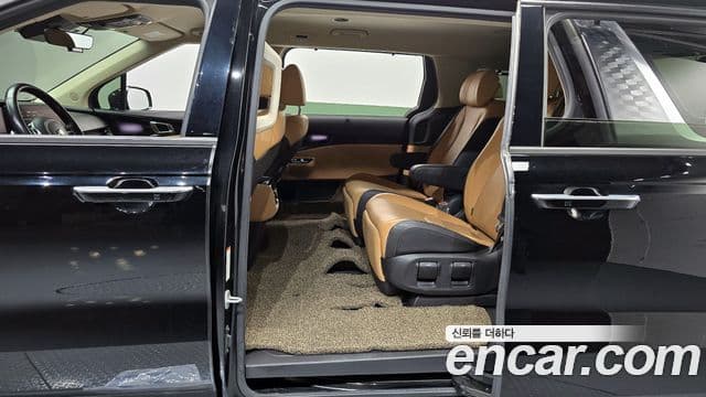 Kia Carnival 2020 — ფოტო 12/20