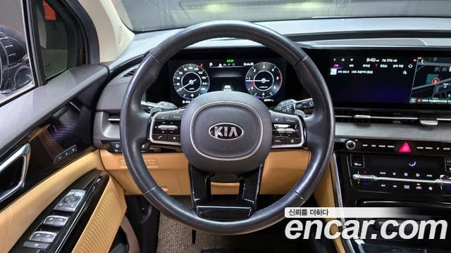 Kia Carnival 2020 — ფოტო 13/20