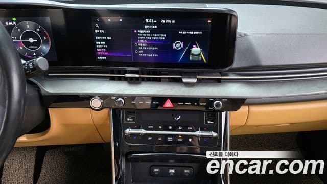 Kia Carnival 2020 — ფოტო 14/20