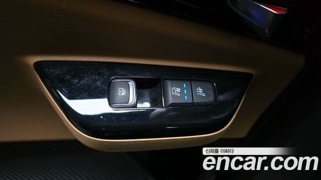 Kia Carnival 2020 — ფოტო 16/20