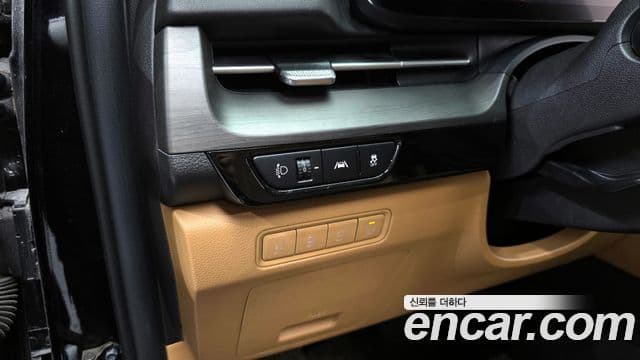 Kia Carnival 2020 — ფოტო 17/20