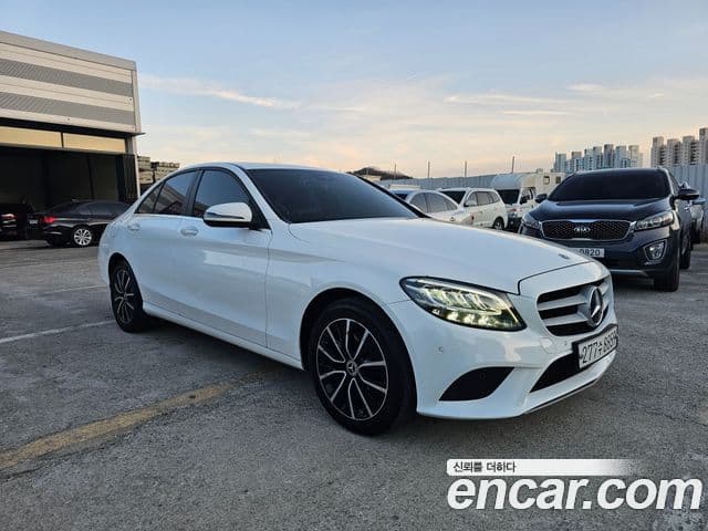 Mercedes-Benz C-Class 2020 — Photo 13/20