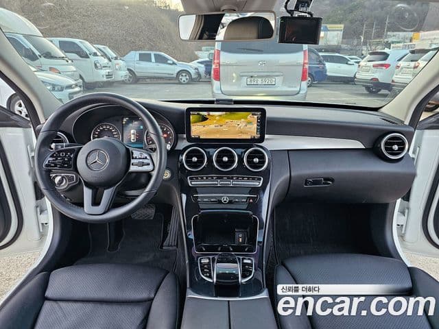 Mercedes-Benz C-Class 2020 — Photo 4/20