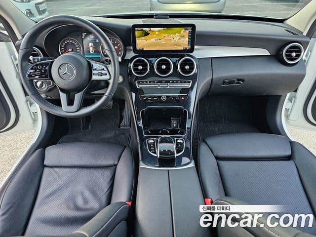 Mercedes-Benz C-Class 2020 — Photo 18/20