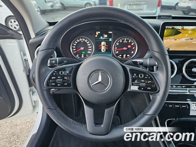Mercedes-Benz C-Class 2020 — Photo 15/20