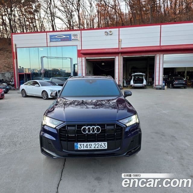 Audi Q7 2023 — ფოტო 1/20