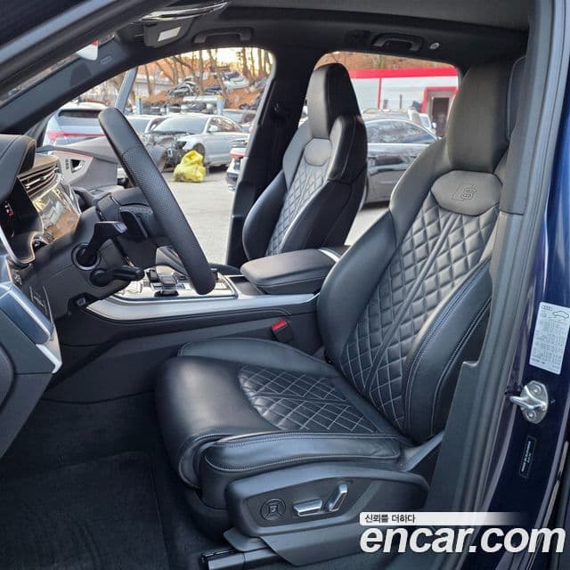 Audi Q7 2023 — ფოტო 2/20