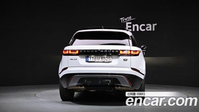 Land Rover Range Rover Velar 2023 — ფოტო 3/20