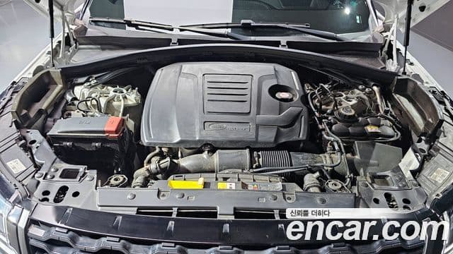 Land Rover Range Rover Velar 2023 — ფოტო 5/20