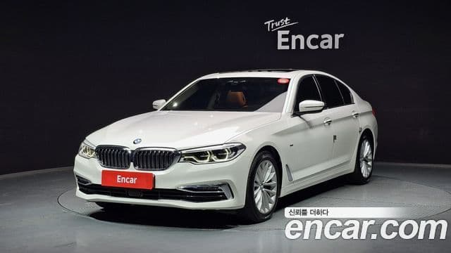 BMW 5 Series 2018 — ფოტო 1/20
