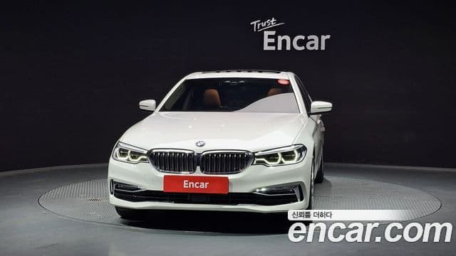 BMW 5 Series 2018 — ფოტო 3/20