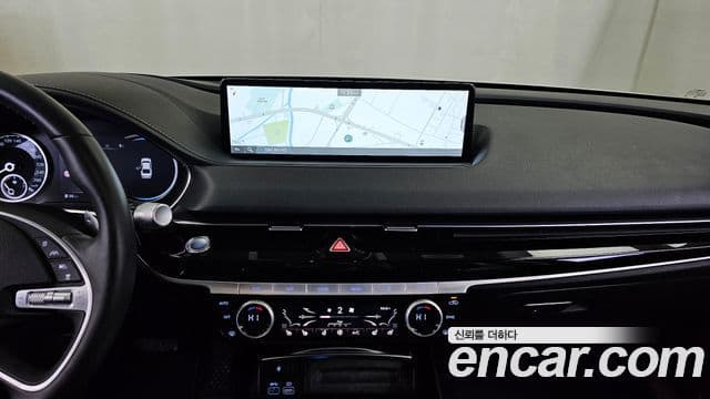 Genesis Electrified G80 2022 — ფოტო 14/20