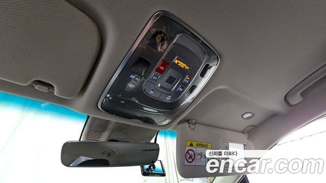 Genesis Electrified G80 2022 — ფოტო 18/20