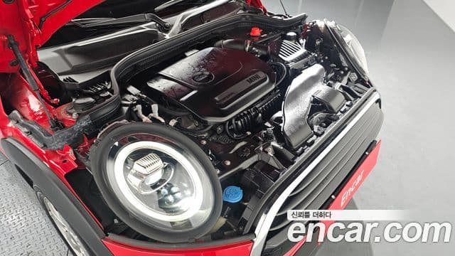 Mini Cooper 2020 — ფოტო 6/20