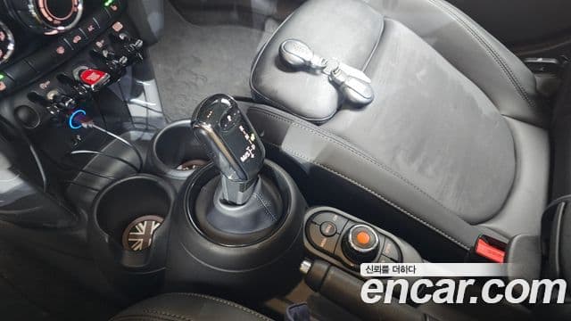Mini Cooper 2020 — ფოტო 9/20
