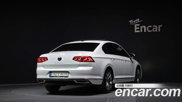 Volkswagen Passat GT 2021 — Şəkil 2/20