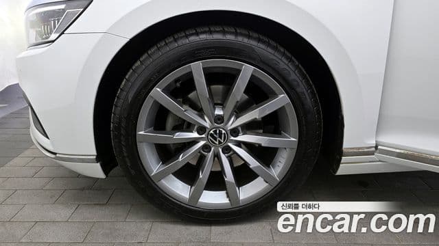Volkswagen Passat GT 2021 — Şəkil 5/20