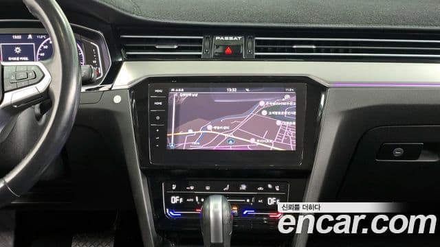 Volkswagen Passat GT 2021 — Şəkil 14/20
