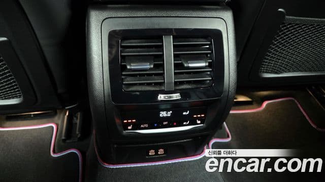 BMW X4 2021 — Şəkil 18/20