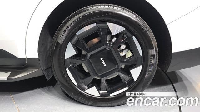 Kia Carnival 2024 — Şəkil 15/19