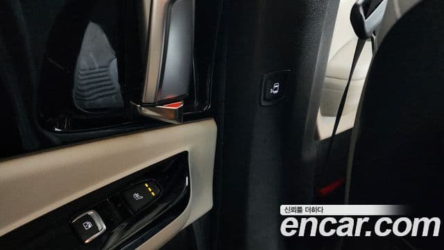 Kia Carnival 2021 — Фото 19/20