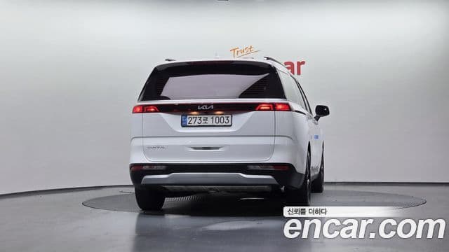 Kia Carnival 2022 — ფოტო 4/20