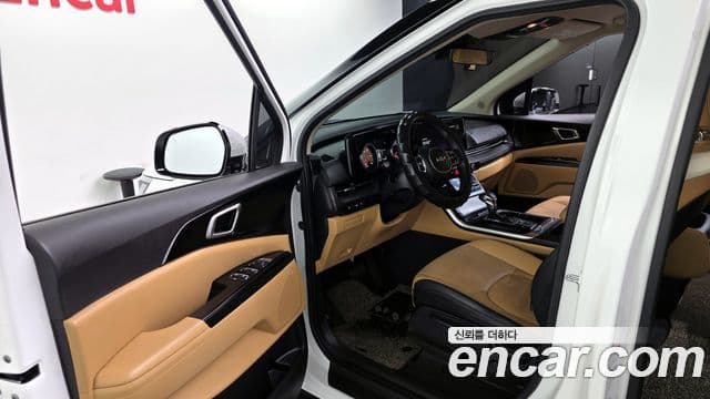 Kia Carnival 2022 — ფოტო 10/20