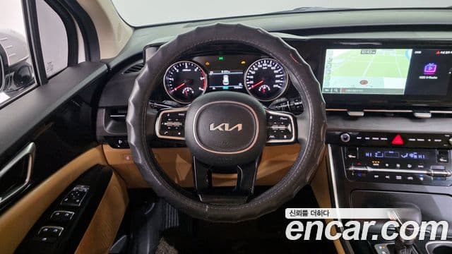 Kia Carnival 2022 — ფოტო 13/20
