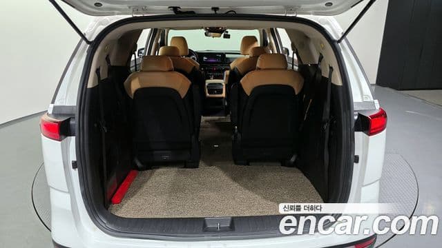 Kia Carnival 2022 — фото 20 из 20