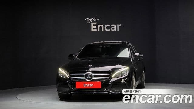 Mercedes-Benz C-Class 2018 — Şəkil 10/20