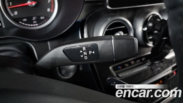 Mercedes-Benz GLC-Class 2019 — ფოტო 9/20