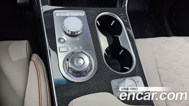 Genesis GV80 Coupe 2024 — Фото 9/20