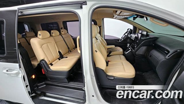Hyundai Staria 2023 — ფოტო 12/20