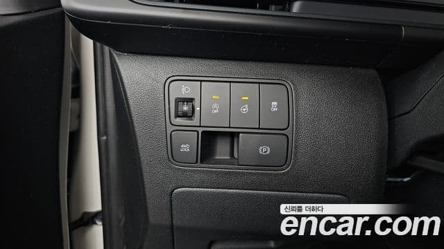 Hyundai Staria 2023 — ფოტო 14/20