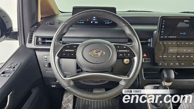 Hyundai Staria 2023 — ფოტო 16/20