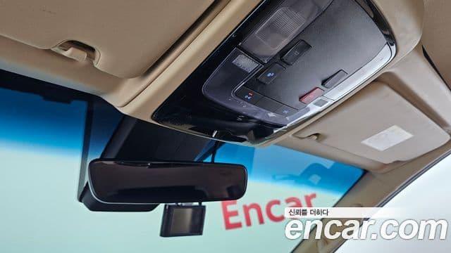 Hyundai Staria 2023 — ფოტო 19/20