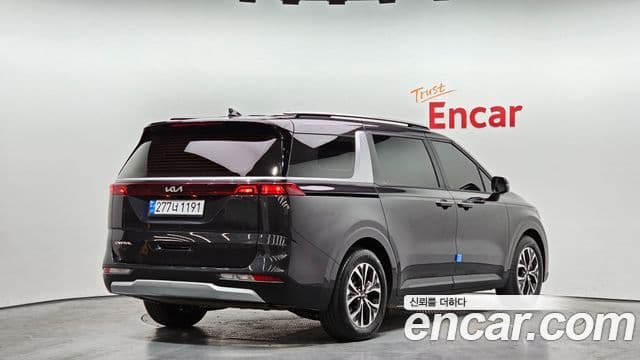 Kia Carnival 2022 — Фото 2/20
