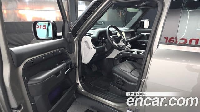 Land Rover Defender 2025 — Şəkil 10/20