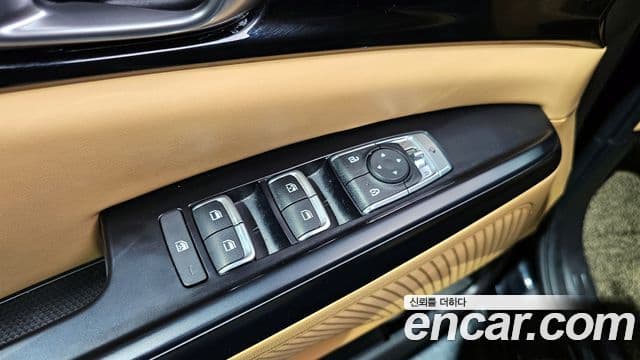 Kia Carnival 2021 — Şəkil 18/20