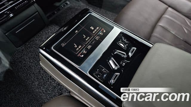 Audi A8 2021 — Şəkil 14/20
