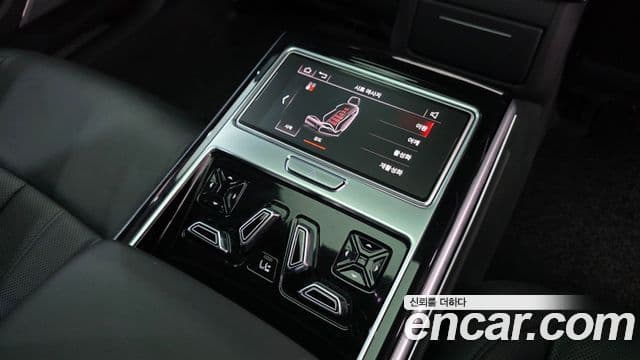 Audi A8 2019 — Şəkil 1/20