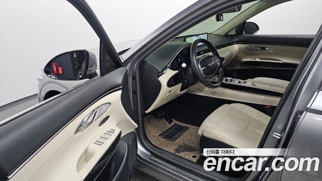 Genesis GV70 2021 — Şəkil 10/20
