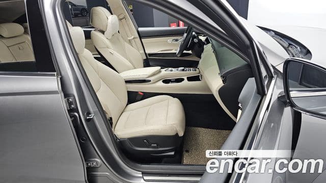 Genesis GV70 2021 — Şəkil 12/20
