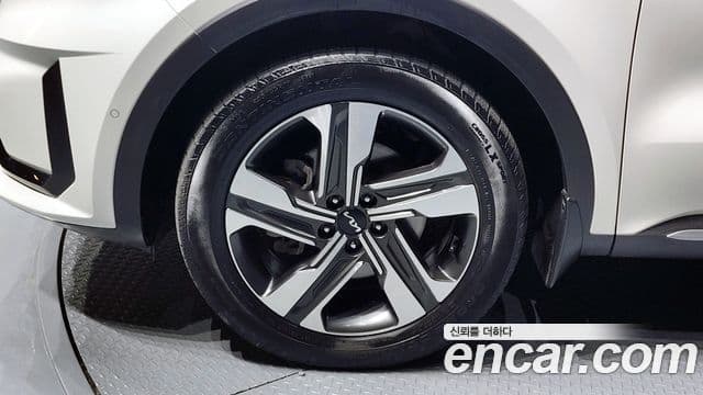 Kia Sorento 2023 — Şəkil 5/20