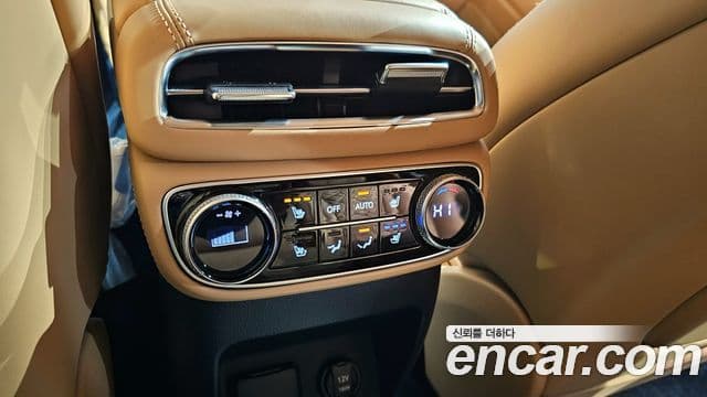Genesis GV80 2023 — ფოტო 18/20