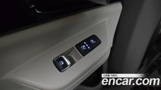 Kia Carnival 2024 — Фото 19/20